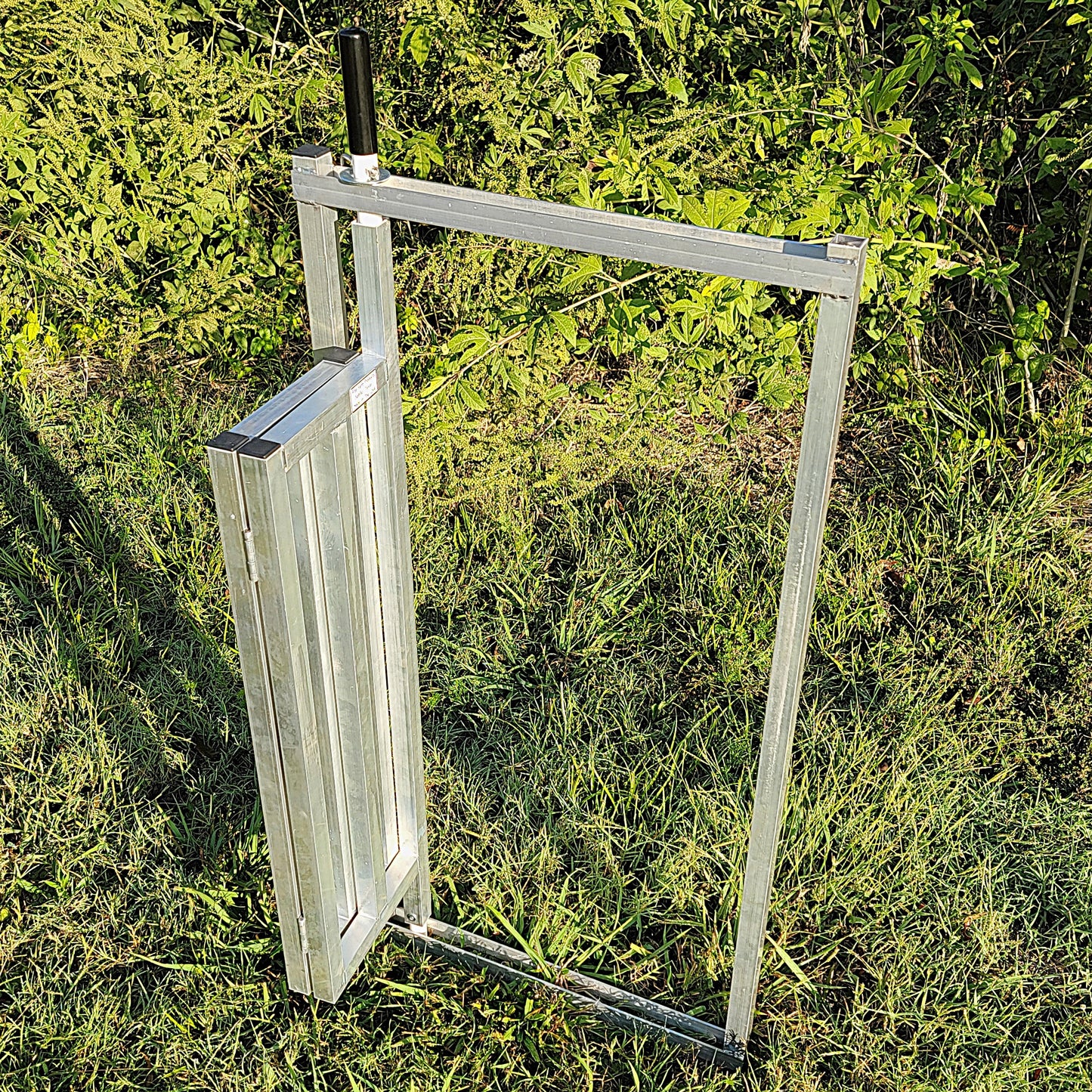 Premium Aluminum 40-Inch-Tall Sheep & Goat Folding Stop Gate for Sorting Alley & Pen Systems - Homesteading Supplies for Quail Enthusiasts