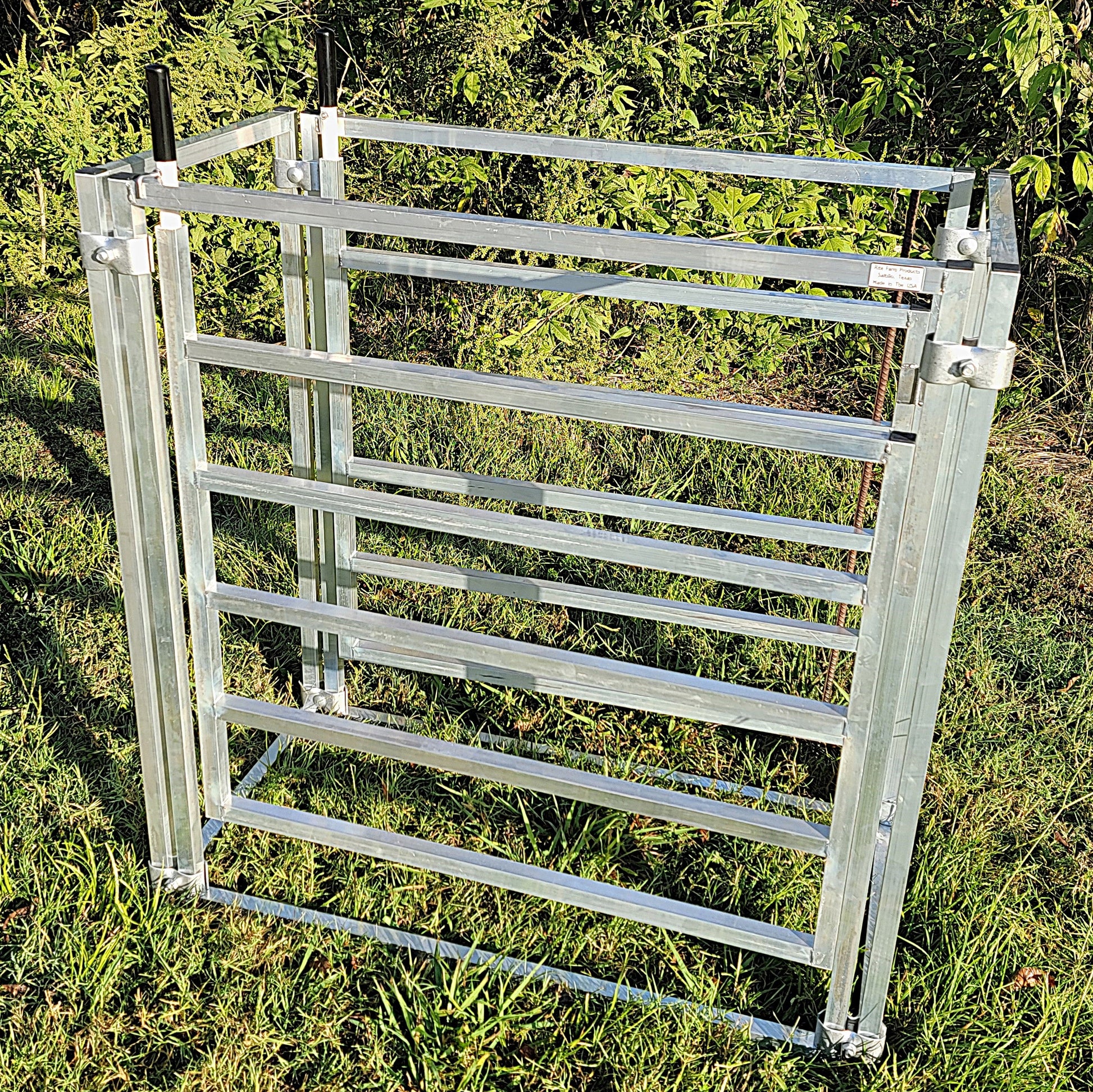 Premium Aluminum 40-Inch-Tall Sheep & Goat 3 Way Sorter gate for Sorting Alley & Pen Systems - Homesteading Supplies for Quail Enthusiasts