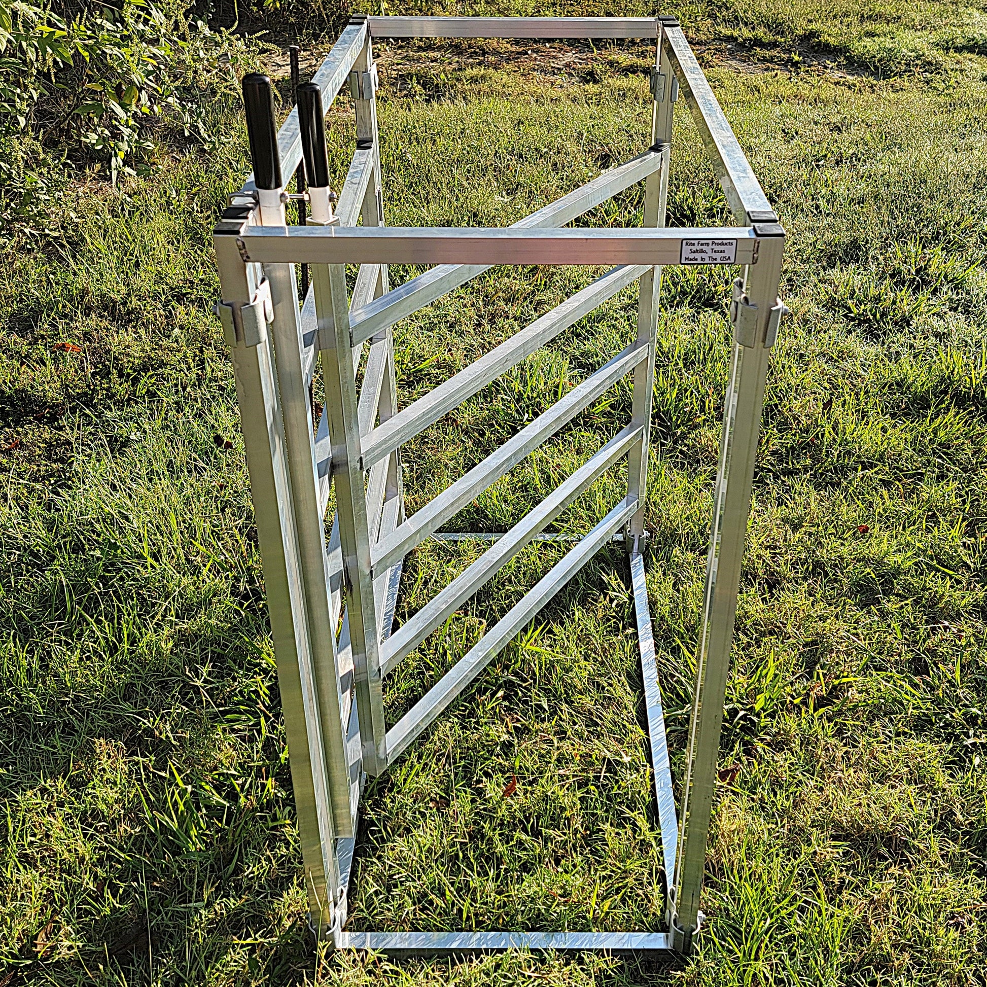Premium Aluminum 40-Inch-Tall Sheep & Goat 3 Way Sorter gate for Sorting Alley & Pen Systems - Homesteading Supplies for Quail Enthusiasts