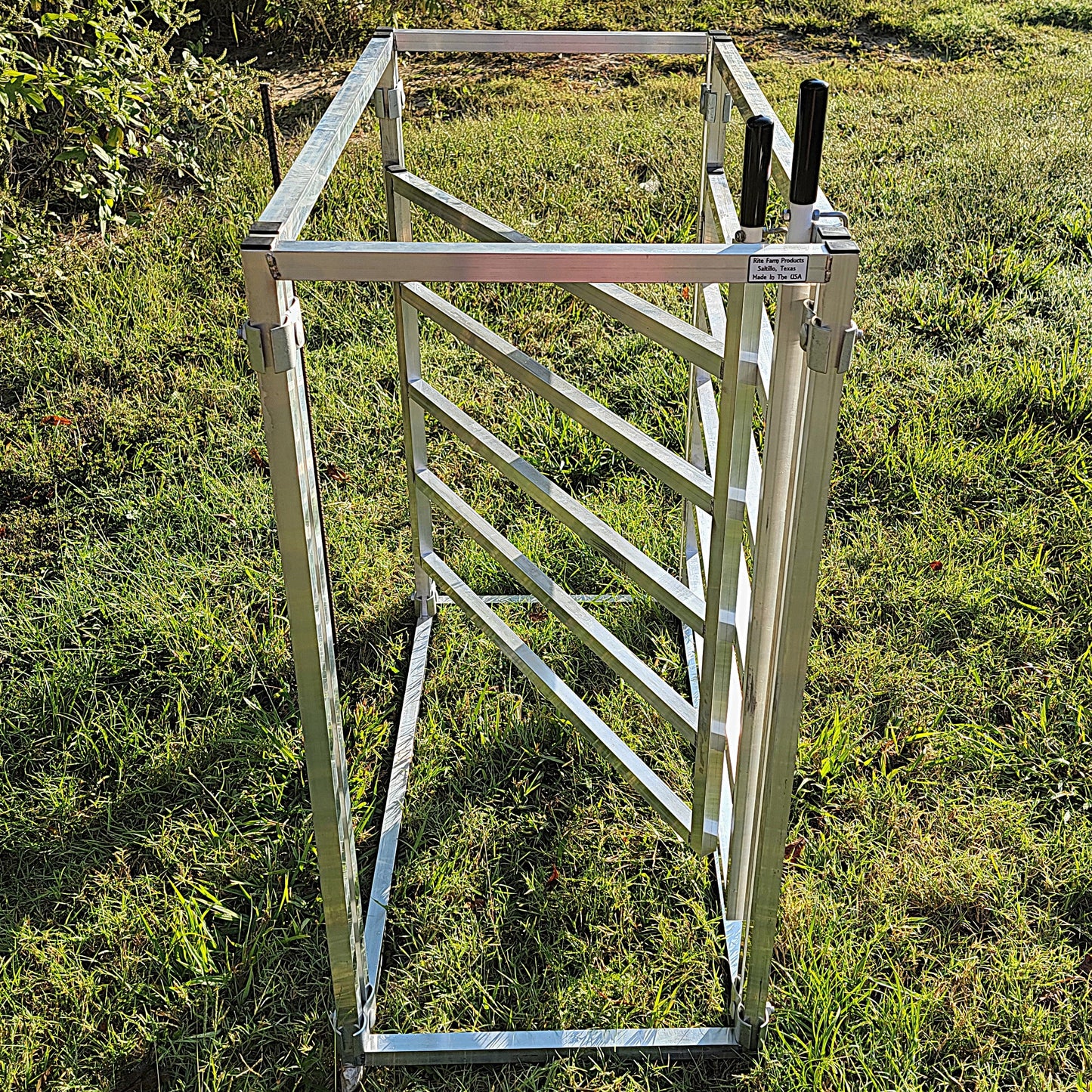 Premium Aluminum 40-Inch-Tall Sheep & Goat 3 Way Sorter gate for Sorting Alley & Pen Systems - Homesteading Supplies for Quail Enthusiasts
