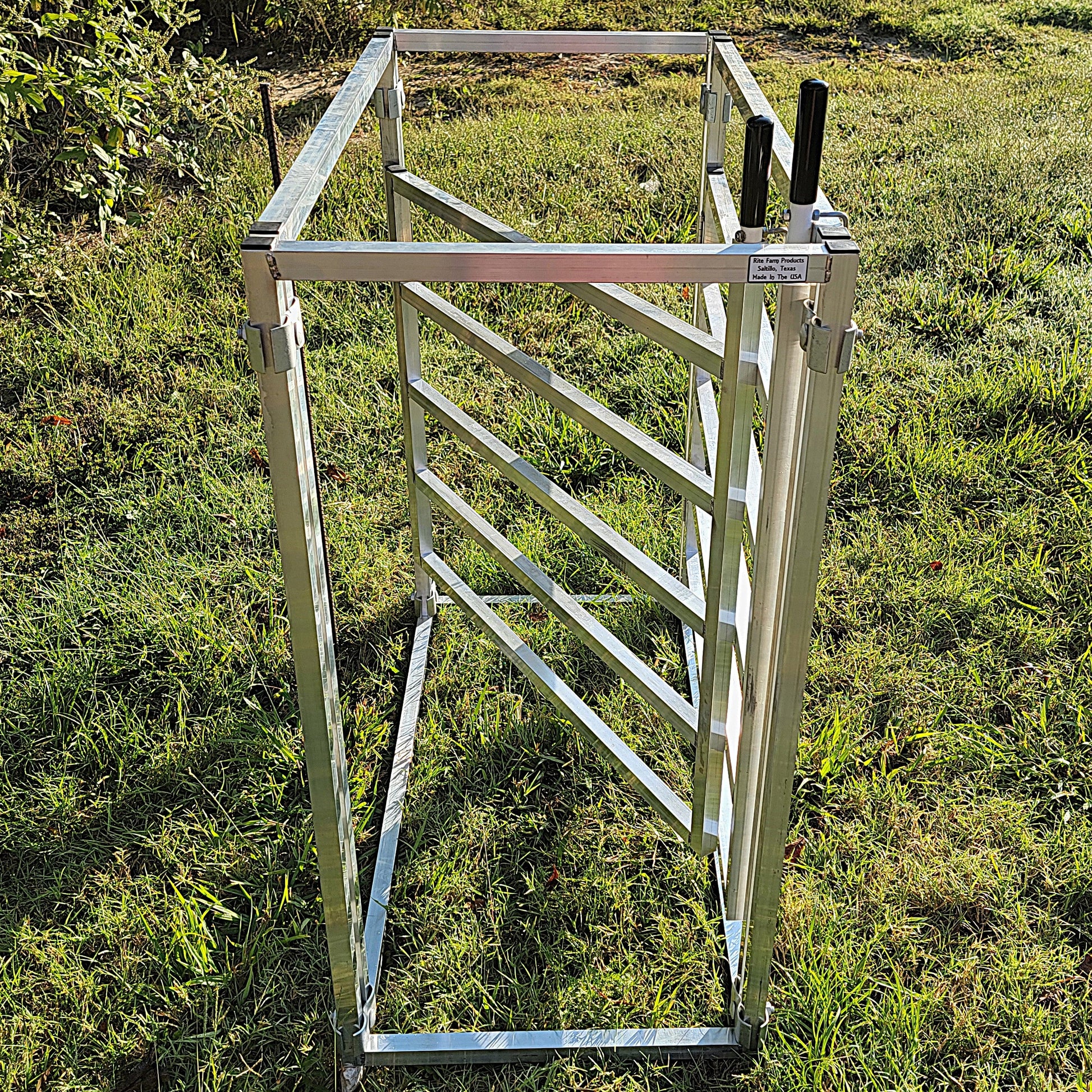 Premium Aluminum 40-Inch-Tall Sheep & Goat 3 Way Sorter gate for Sorting Alley & Pen Systems - Homesteading Supplies for Quail Enthusiasts