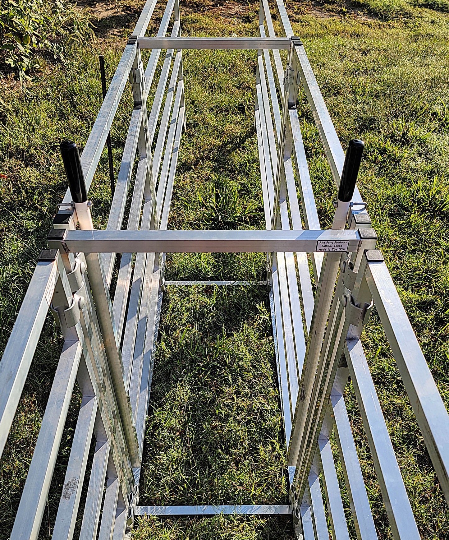 Premium Aluminum 40-Inch-Tall Sheep & Goat 3 Way Sorter gate for Sorting Alley & Pen Systems - Homesteading Supplies for Quail Enthusiasts