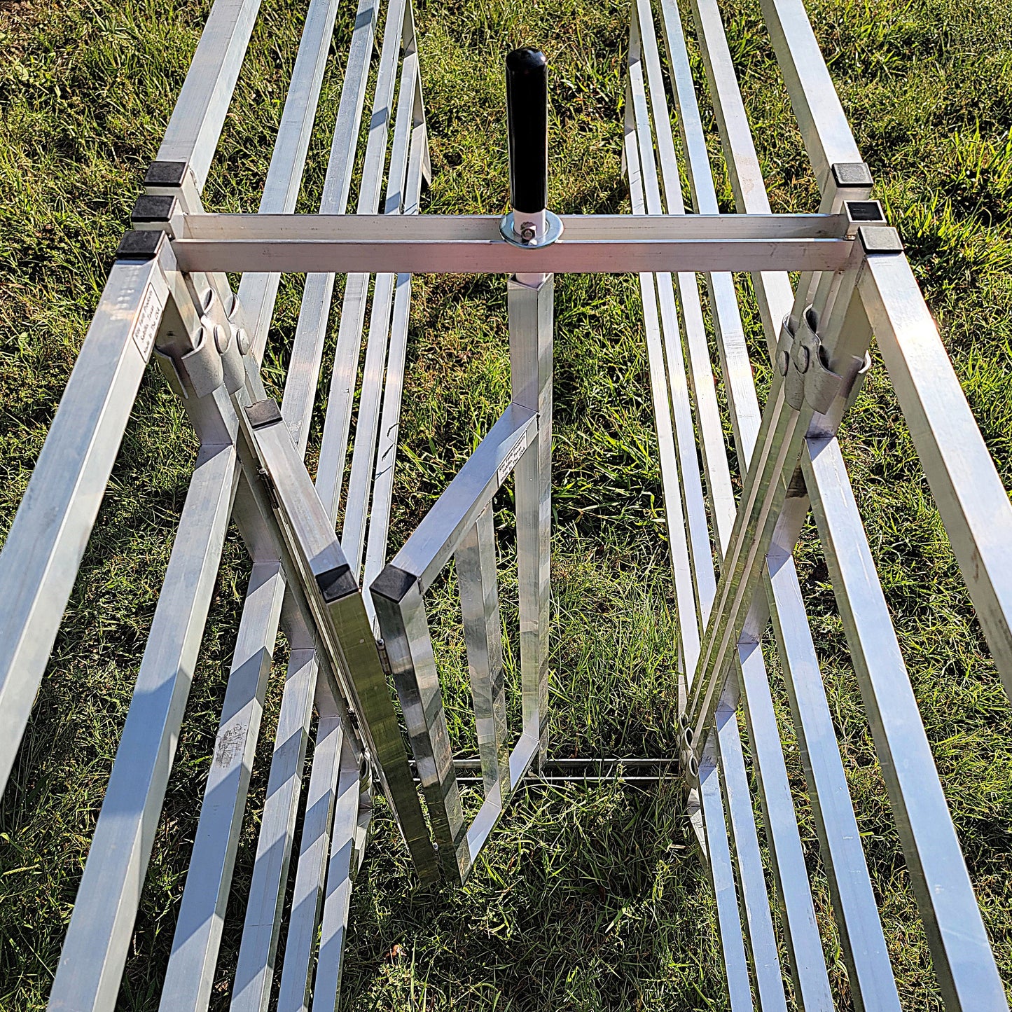 Premium Aluminum 40-Inch-Tall Sheep & Goat Folding Stop Gate for Sorting Alley & Pen Systems - Homesteading Supplies for Quail Enthusiasts