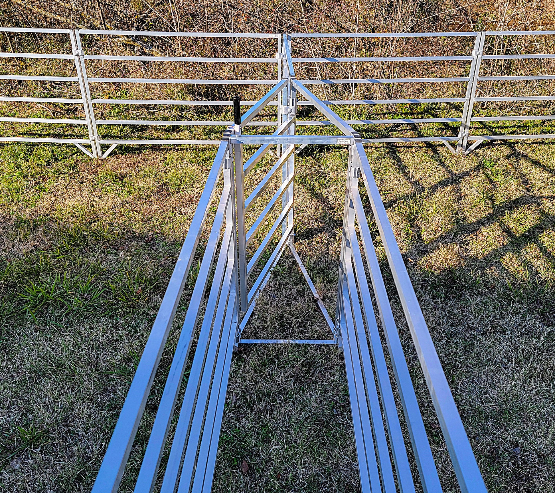 Premium Aluminum 40-Inch-Tall Sheep & Goat 2 Way Sorter gate for Sorting Alley & Pen Systems - Homesteading Supplies for Quail Enthusiasts
