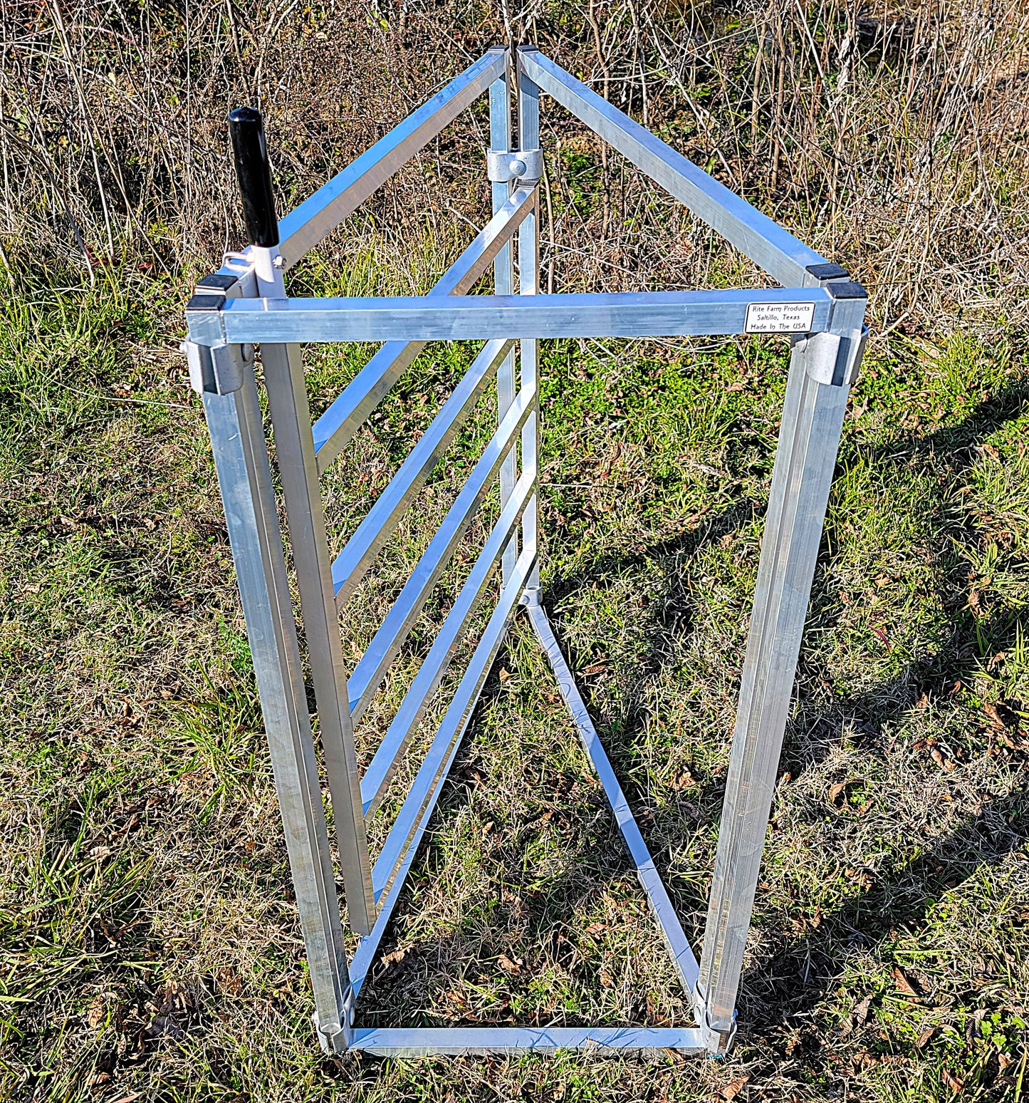 Premium Aluminum 40-Inch-Tall Sheep & Goat 2 Way Sorter gate for Sorting Alley & Pen Systems - Homesteading Supplies for Quail Enthusiasts