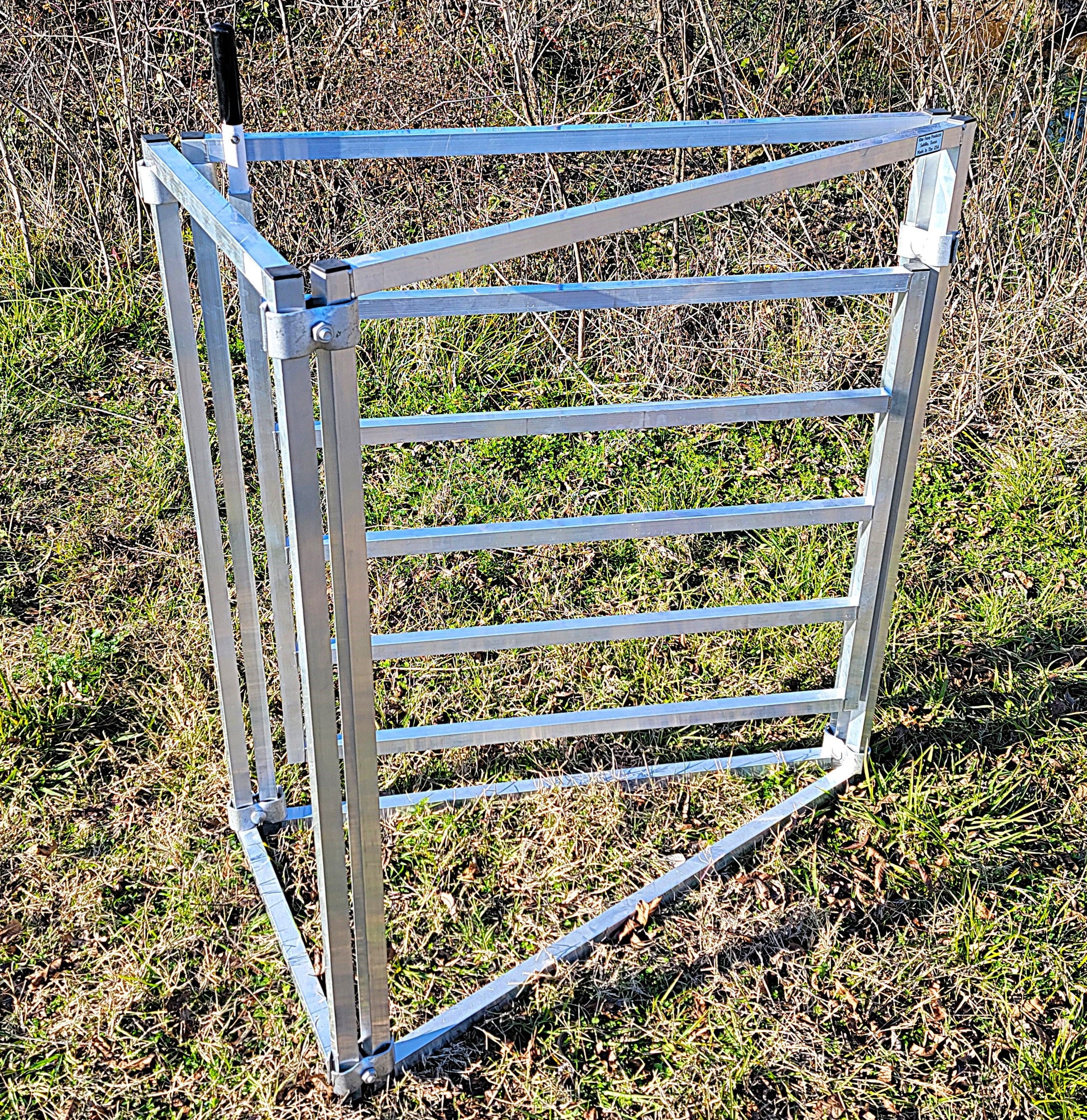 Premium Aluminum 40-Inch-Tall Sheep & Goat 2 Way Sorter gate for Sorting Alley & Pen Systems - Homesteading Supplies for Quail Enthusiasts