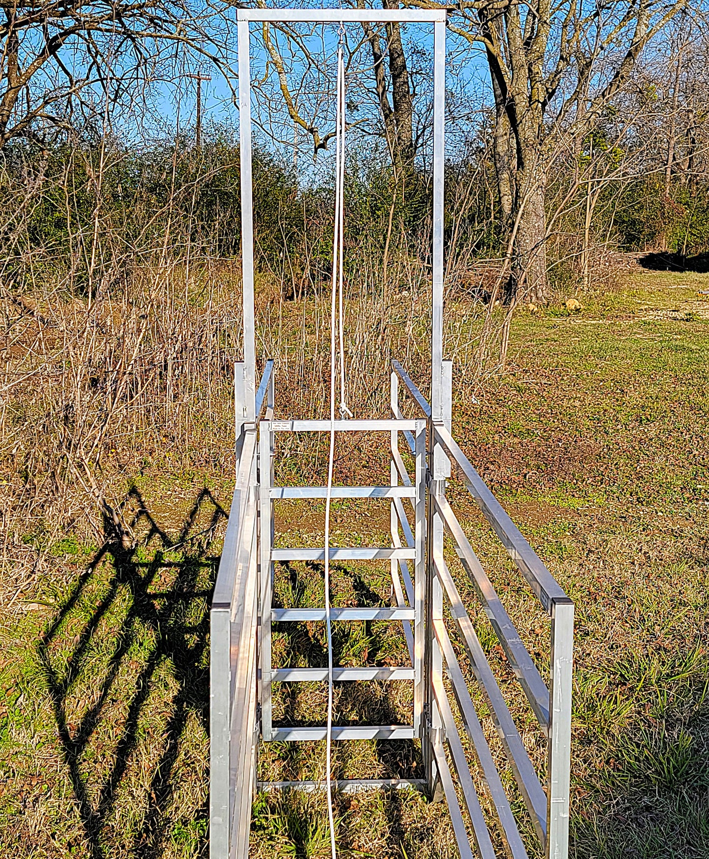 Premium Aluminum 80-Inch-Tall Sheep & Goat Guillotine Stop Gate for Sorting Alley & Pen Systems - Homesteading Supplies for Quail Enthusiasts