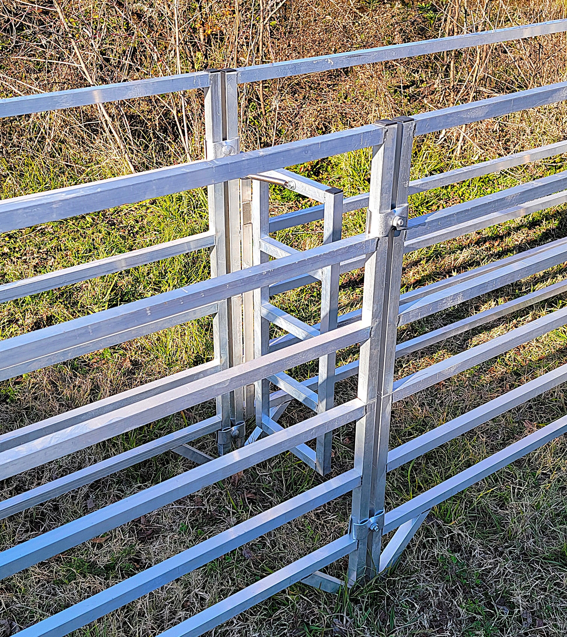Premium Aluminum Sheep & Goat Anti Backup Gate for Sorting Alley & Pen Systems - Homesteading Supplies for Quail Enthusiasts