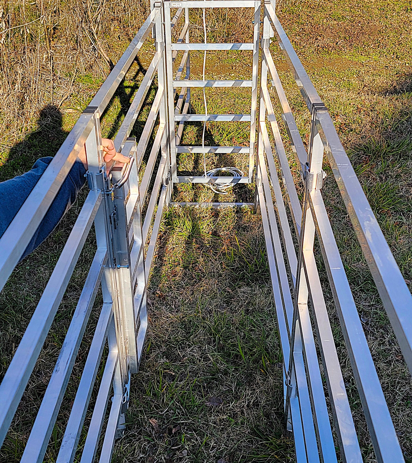 Premium Aluminum Sheep & Goat Anti Backup Gate for Sorting Alley & Pen Systems - Homesteading Supplies for Quail Enthusiasts
