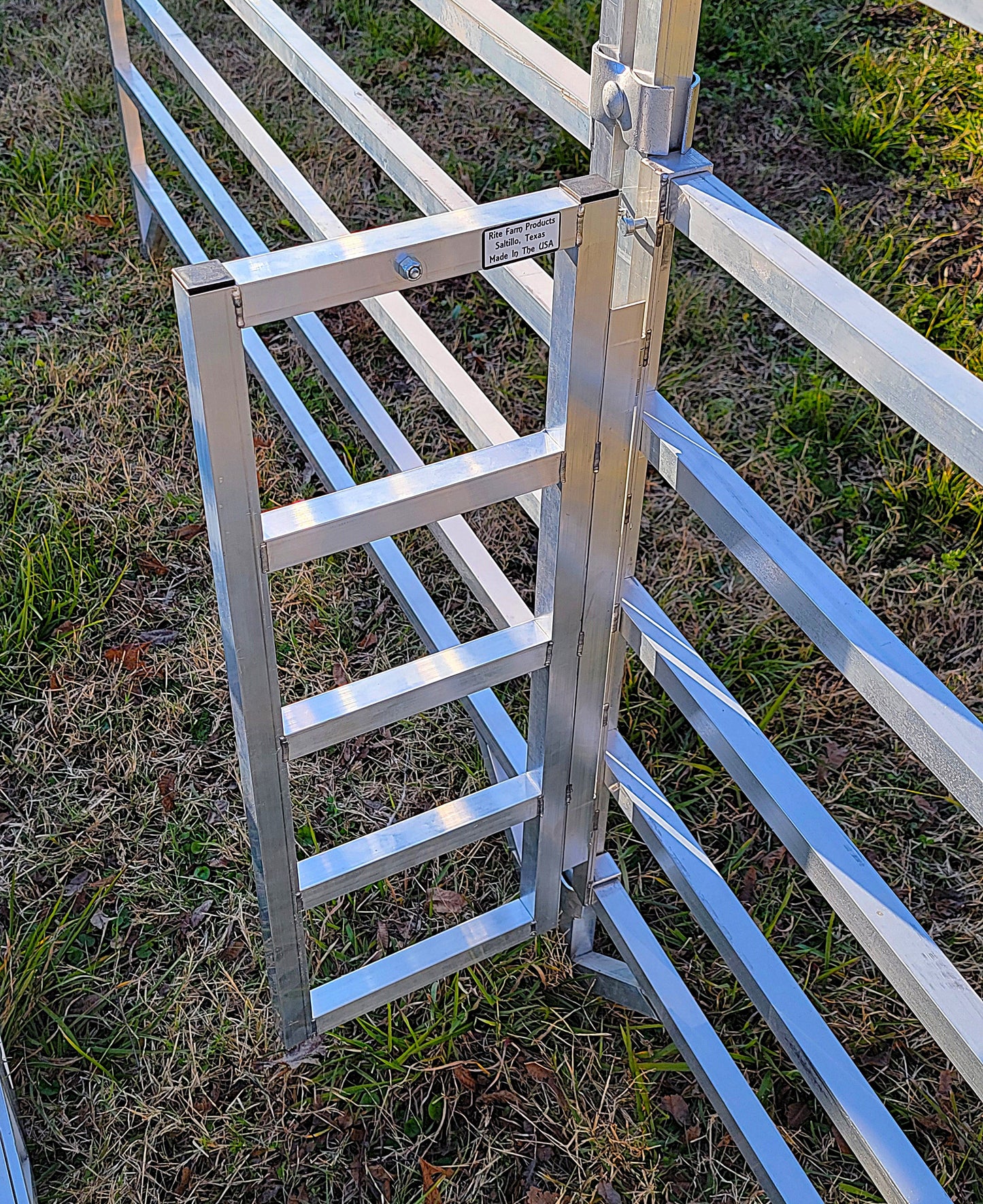 Premium Aluminum Sheep & Goat Anti Backup Gate for Sorting Alley & Pen Systems - Homesteading Supplies for Quail Enthusiasts