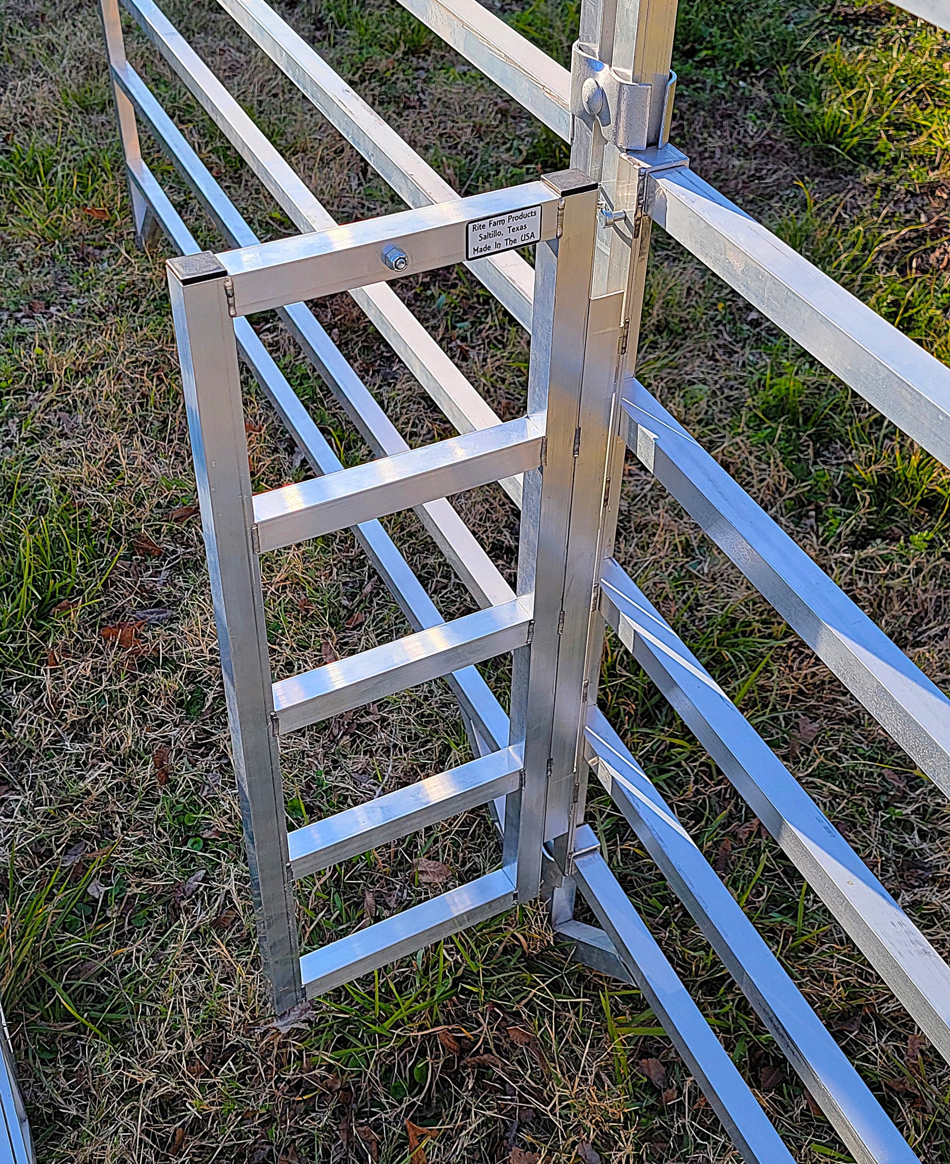 Premium Aluminum Sheep & Goat Anti Backup Gate for Sorting Alley & Pen Systems - Homesteading Supplies for Quail Enthusiasts