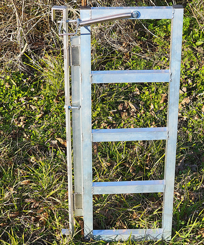 Premium Aluminum Sheep & Goat Anti Backup Gate for Sorting Alley & Pen Systems - Homesteading Supplies for Quail Enthusiasts