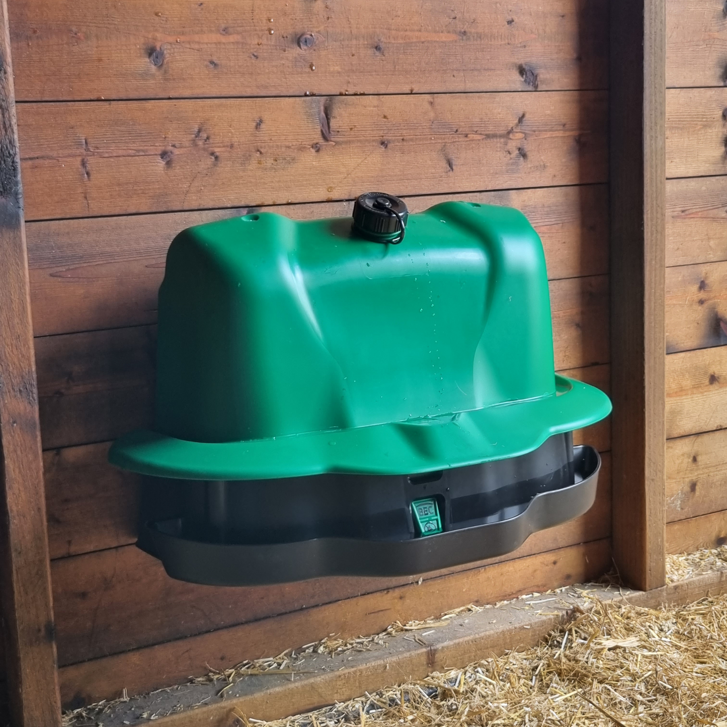 Wise Mountable Drinker - 3 Gallon Poultry & Game Waterer